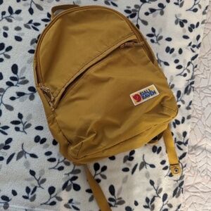Fjallraven Backpack: VARDAG 16